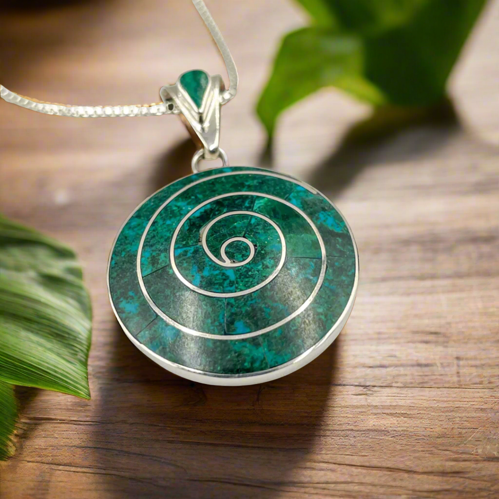 Unique Peruvian pendant in 950 silver with Chrysocolla.